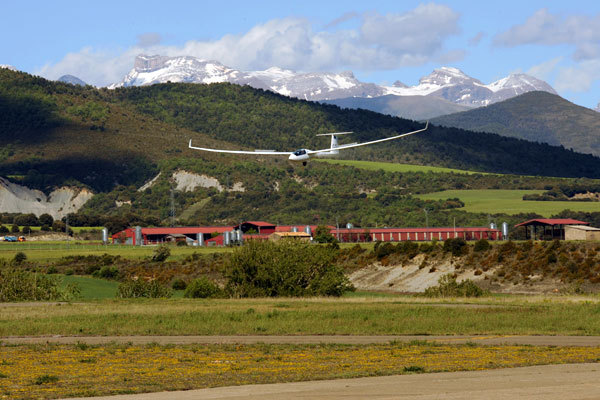 Localización excepcional - Aeródromo Fly-Pyr Santa Cilia
