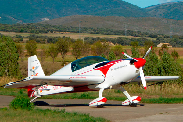 Vuelo con motor - Aeródromo Fly-Pyr Santa Cilia