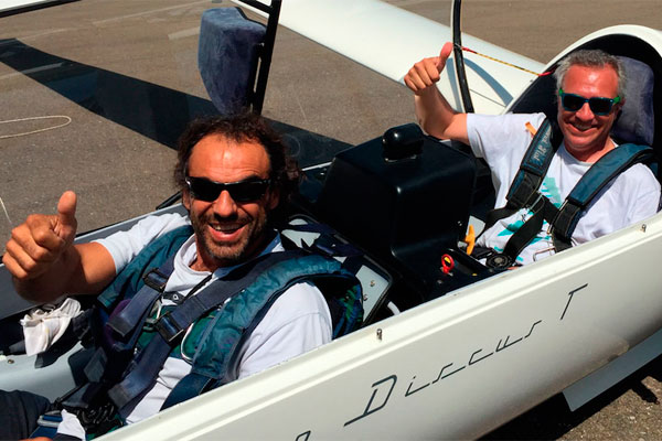 Vuelo de bautismo - Aeródromo Fly-Pyr Santa Cilia